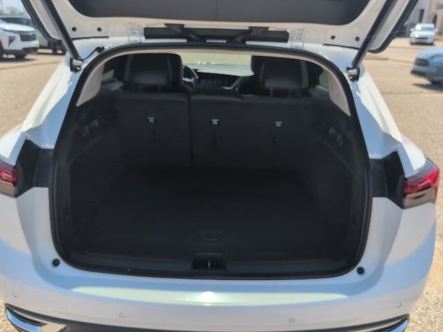 Used 2022 Summit White Buick Preferred image 19