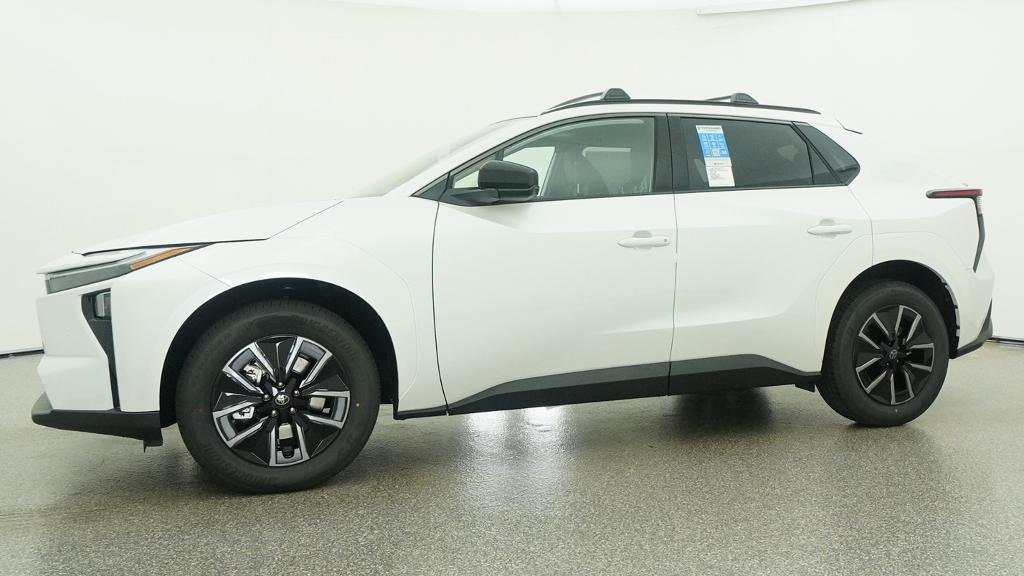 New 2026 Wind Chill Pearl Toyota XLE image 30