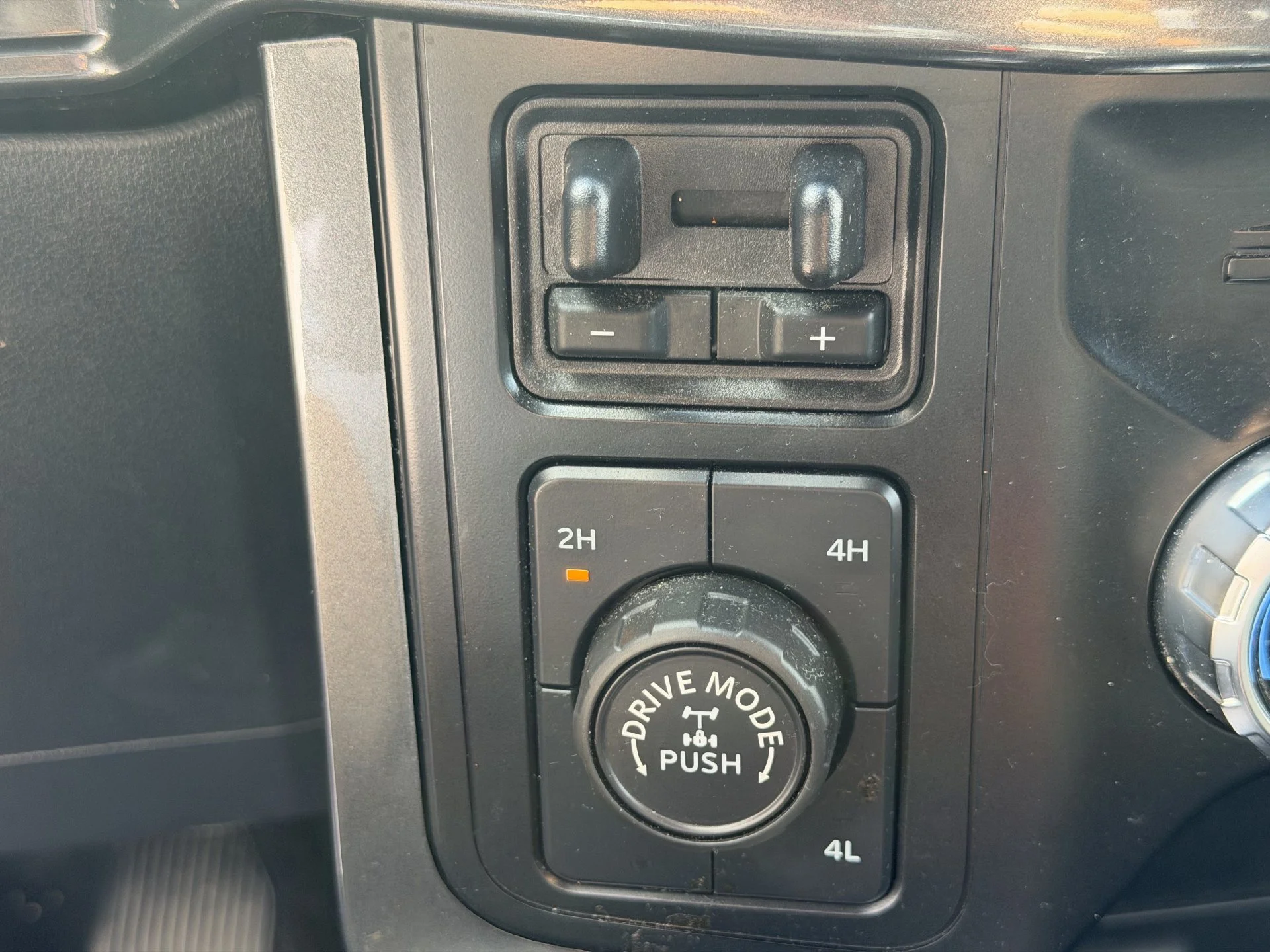 Certified Used 2023 Blue Metallic Ford XLT image 6