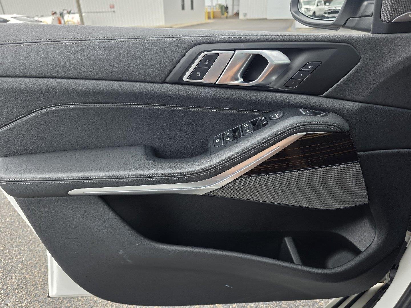 Used 2026  BMW sDrive40i image 24