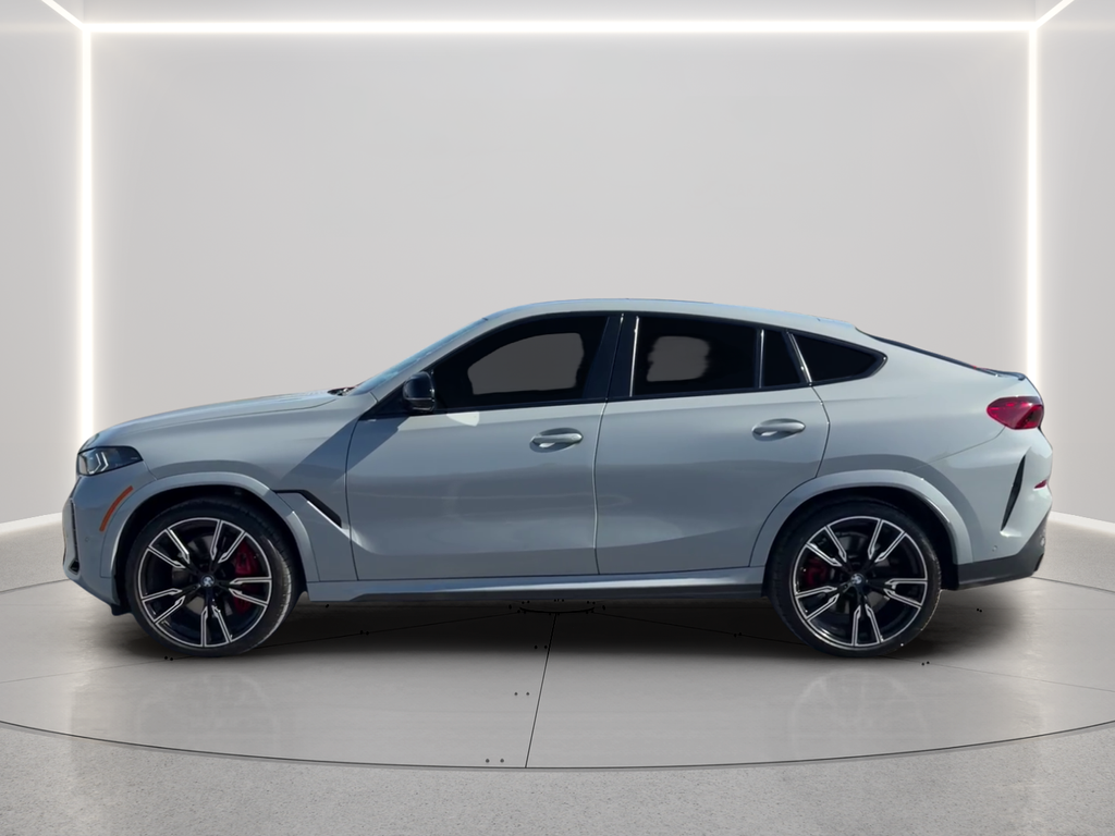Used 2025 Gray BMW M60i image 8