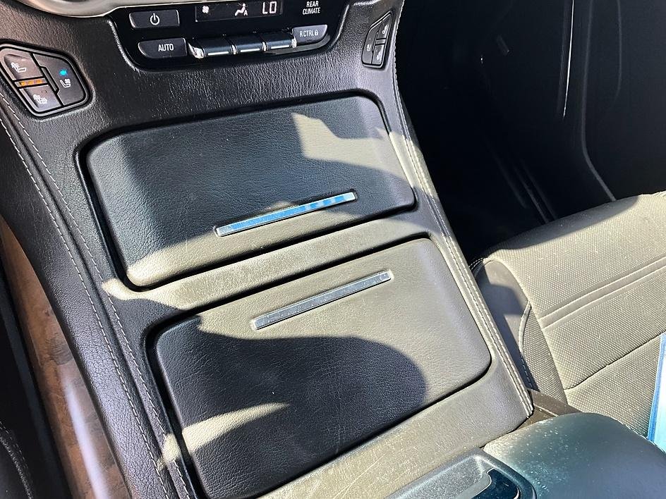 Used 2018 White GMC Denali image 26