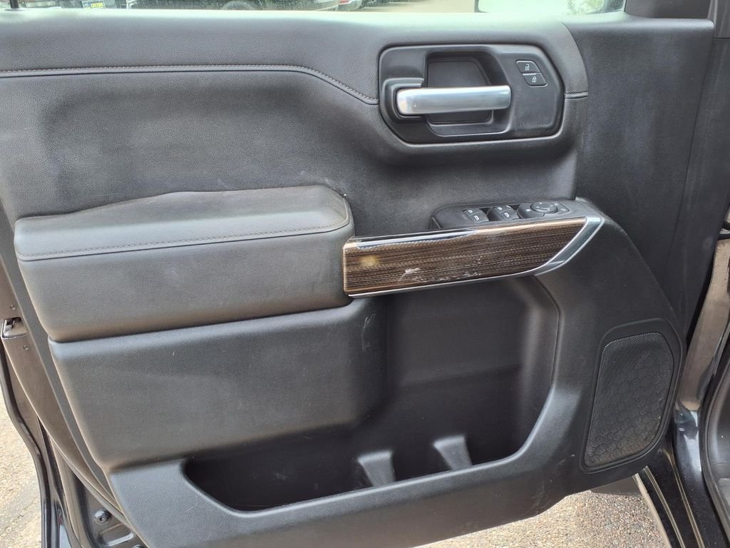 Used 2021 Black Chevrolet LT image 15
