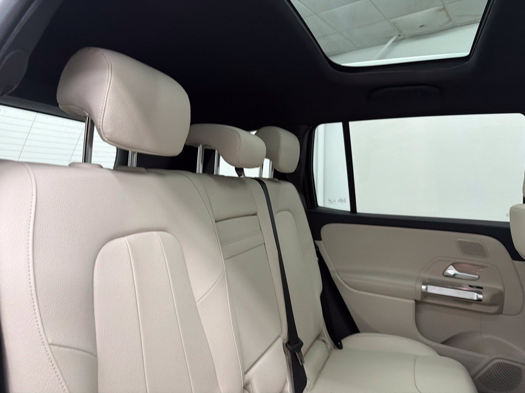 Used 2026 Black Mercedes-Benz GLB 250 image 25