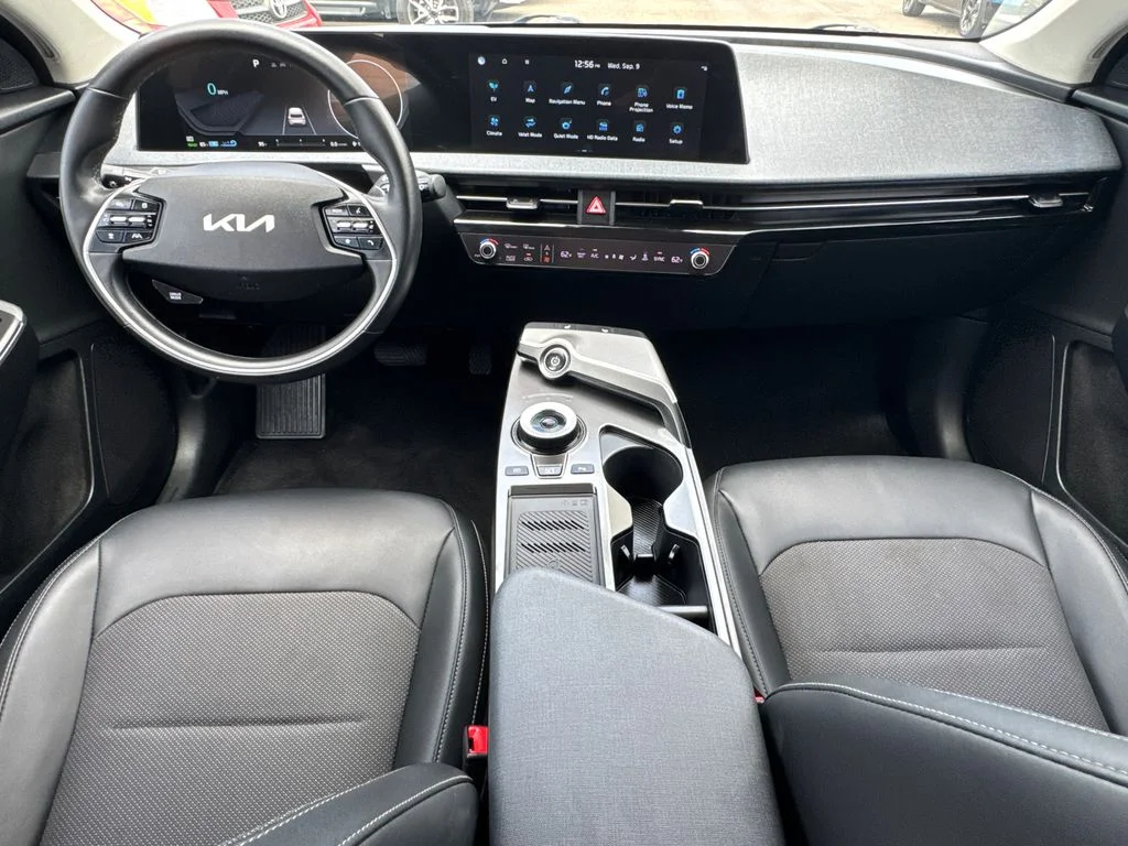 Used 2023 Blue Kia Light image 18