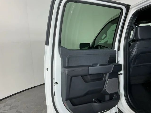 New 2026 Star White Metallic Tri-Coat Ford Lariat image 27
