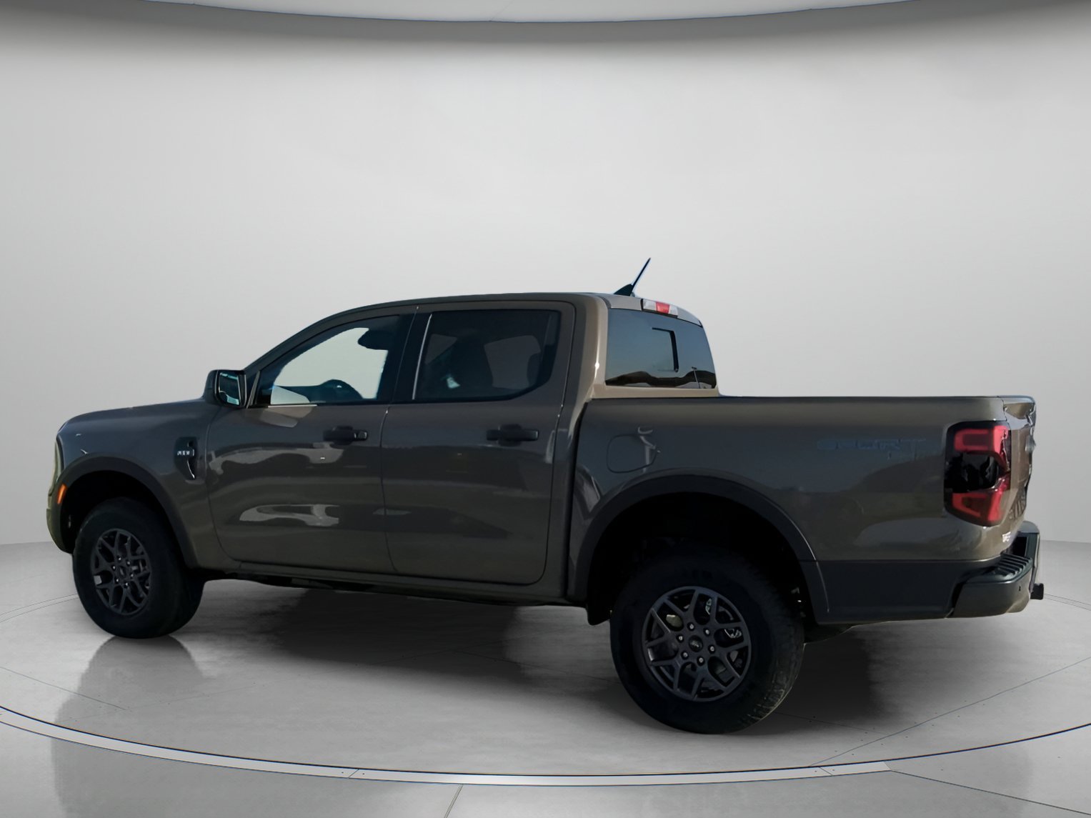 New 2026 Marsh Gray Ford XLT image 16