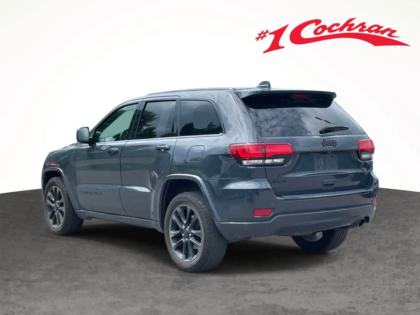 Used 2018 Rhino Clearcoat Jeep Altitude image 9