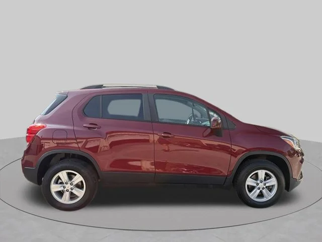 Used 2022 Red Chevrolet LT image 2