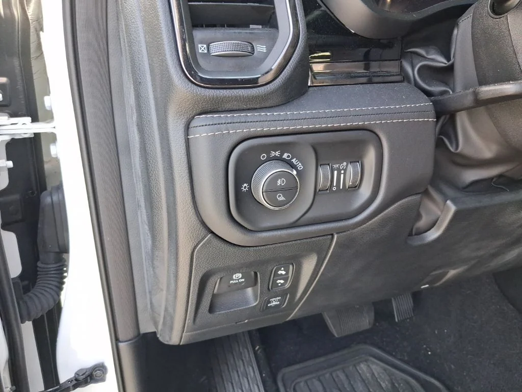 Used 2025 White Ram Limited image 31