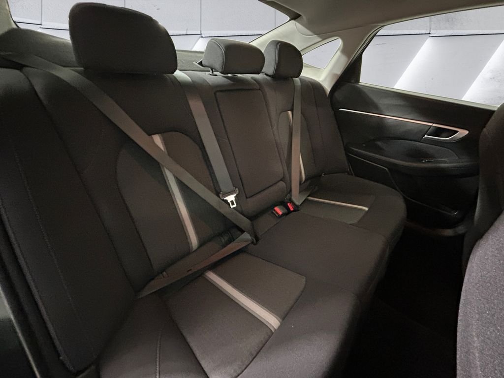 Used 2025 Gray Hyundai SEL image 16
