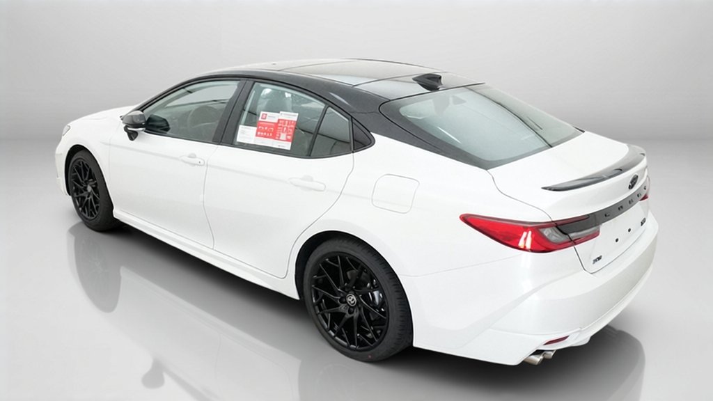 New 2026 Wind Chill Pearl with Midnight Black Metallic roof Toyota XSE image 30