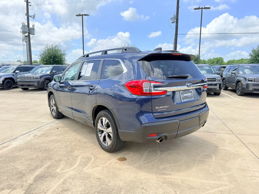 Used 2023 Cosmic Blue Pearl Subaru Premium image 8