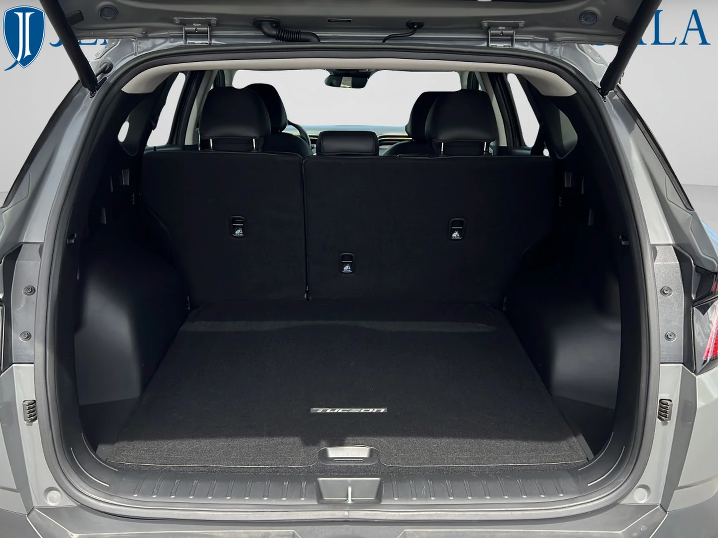Used 2024 Hampton Gray Hyundai SEL image 12