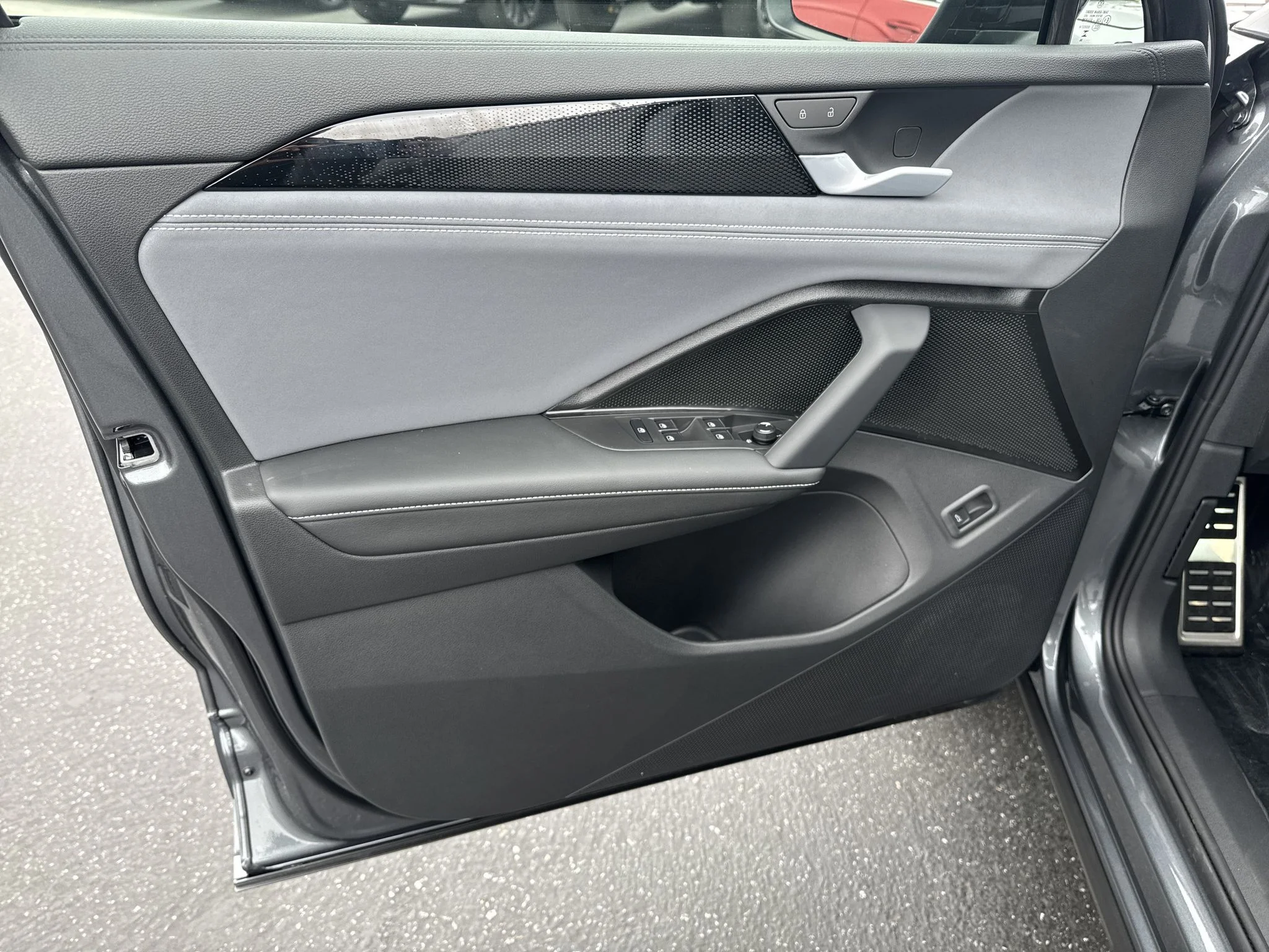 New 2026 Platinum Gray Metallic Volkswagen SE R-Line Black image 12
