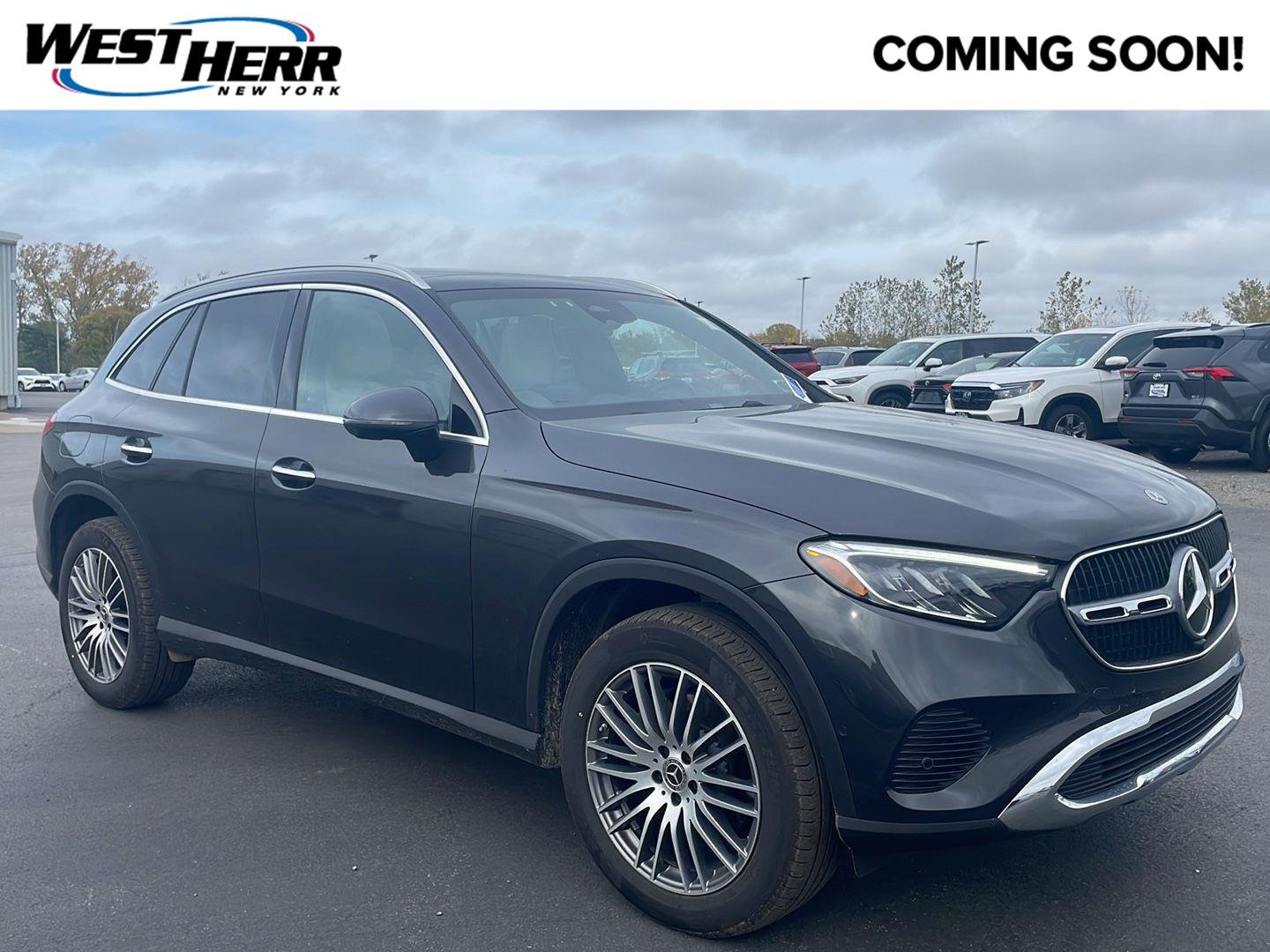 Used 2026  Mercedes-Benz GLC 300 image 1