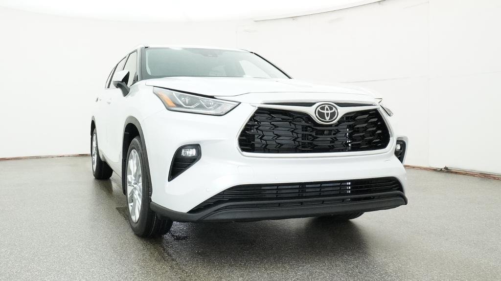 New 2026 Wind Chill Pearl Toyota Limited image 7