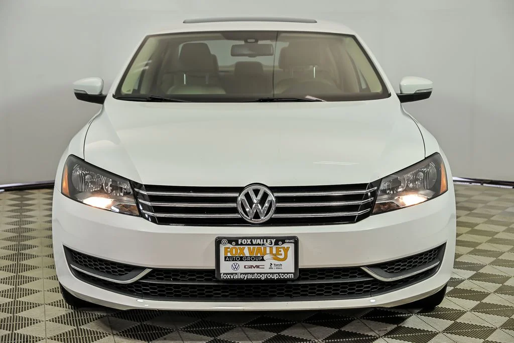 Used 2014 White Volkswagen 2.5 SE image 4