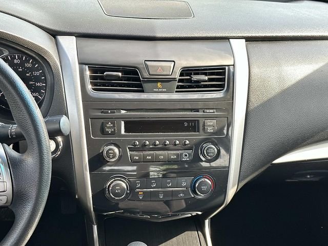 Used 2013 Silver Nissan 2.5 S image 17