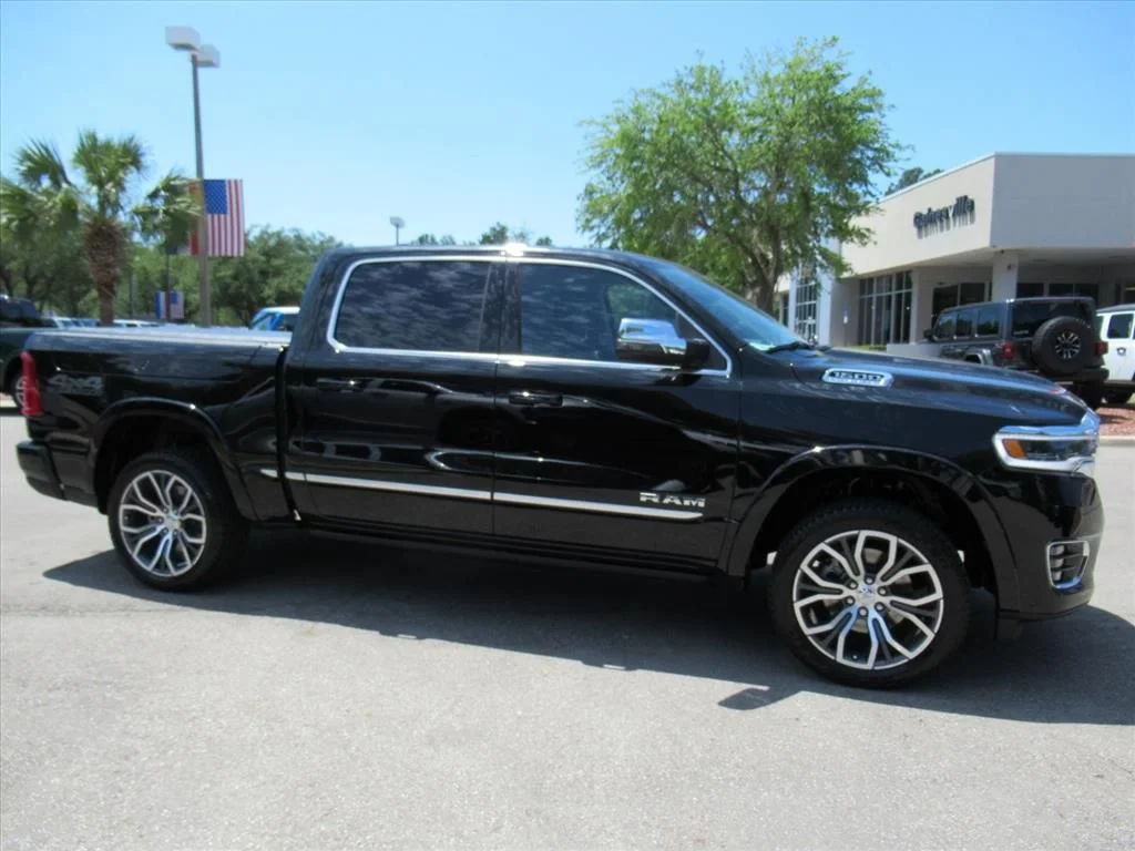New 2026 Diamond Black Crystal Pearl-Coat Exterior Paint RAM Tungsten image 2