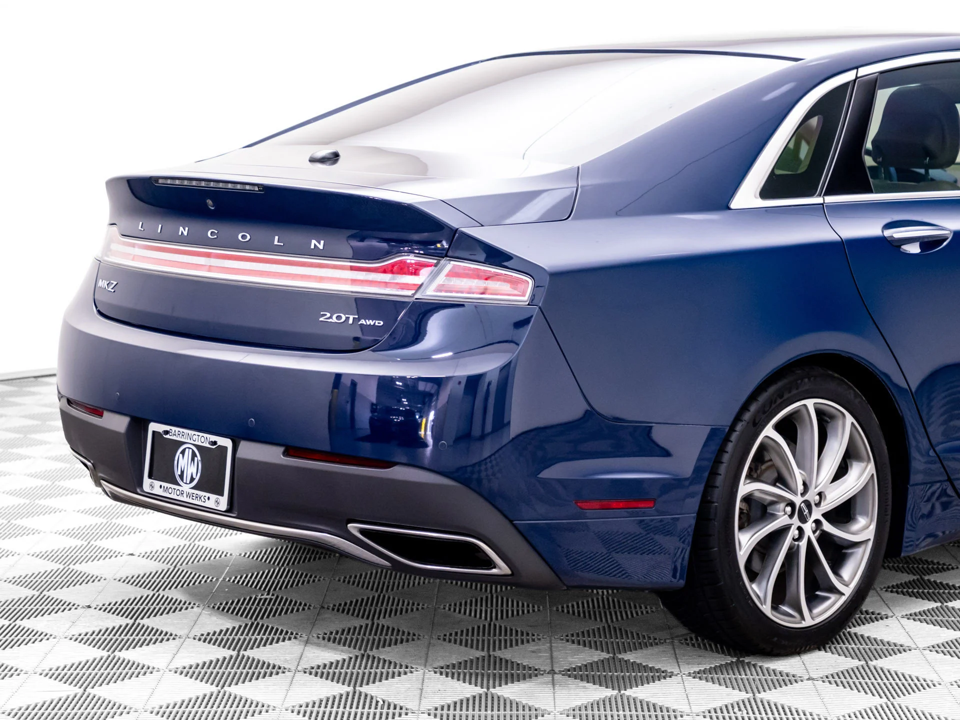 Used 2018 Blue Lincoln Reserve image 37