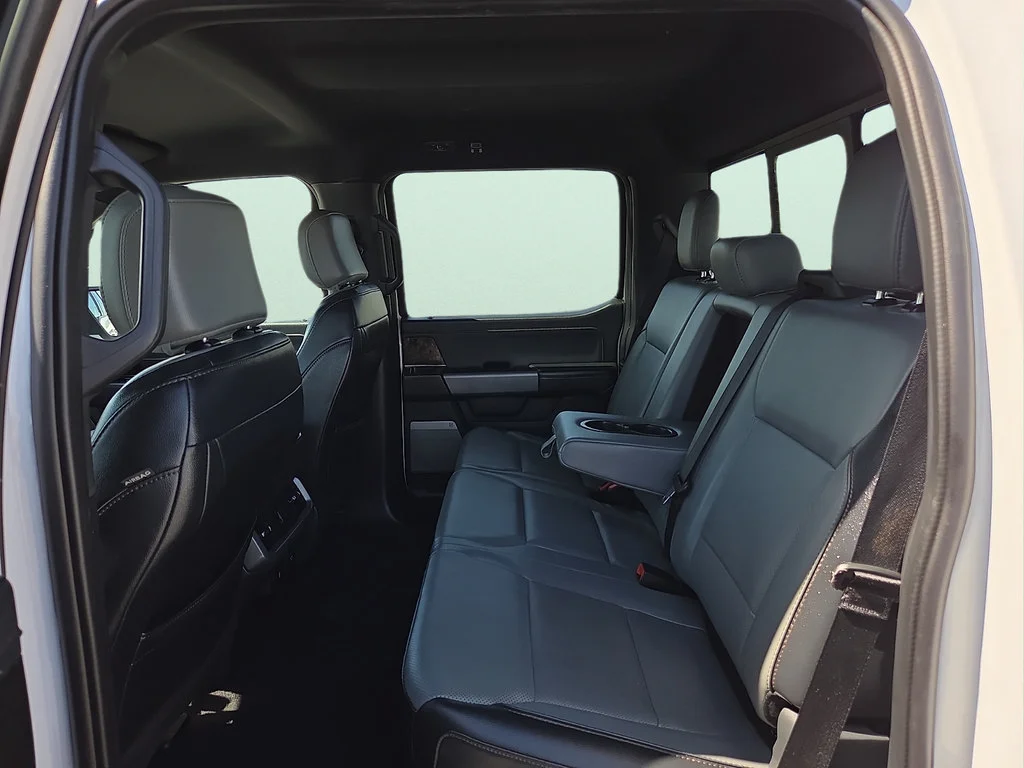 2023 Ford F-150 Lightning Lariat - Photo 11
