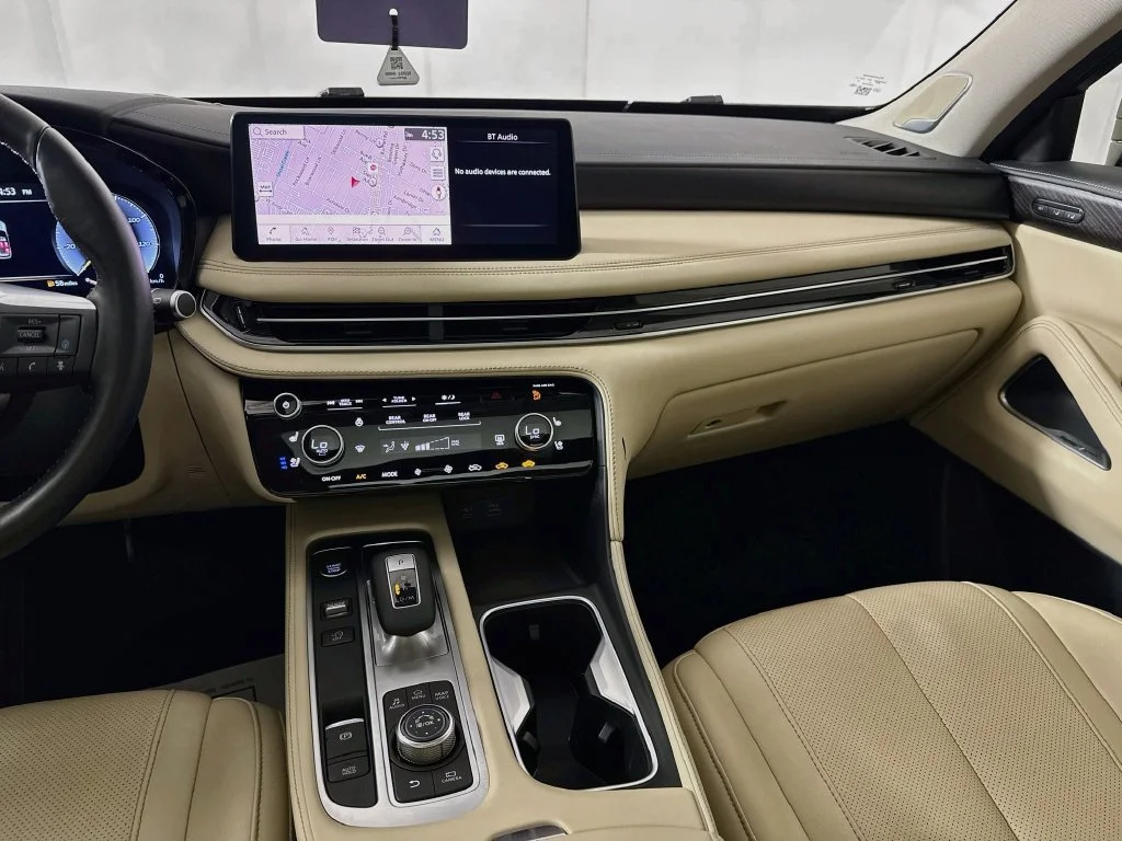 Certified Used 2024 Silver INFINITI Sensory image 32