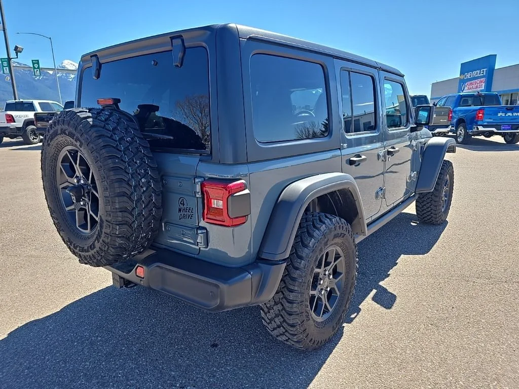 2025 Jeep Wrangler 4-Door Willys - Photo 7