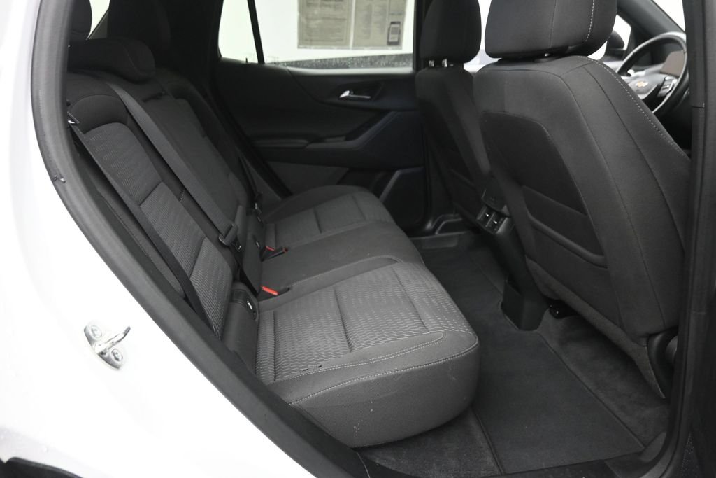 Used 2025 White Chevrolet LT image 10