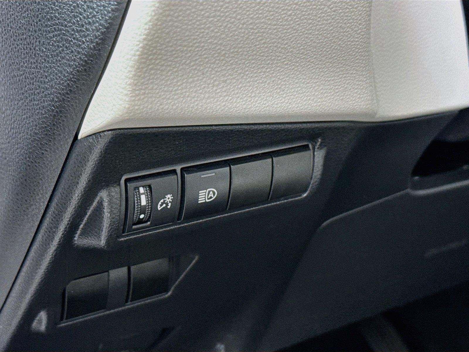 Certified Used 2024 Wind Chill Pearl Toyota L image 15