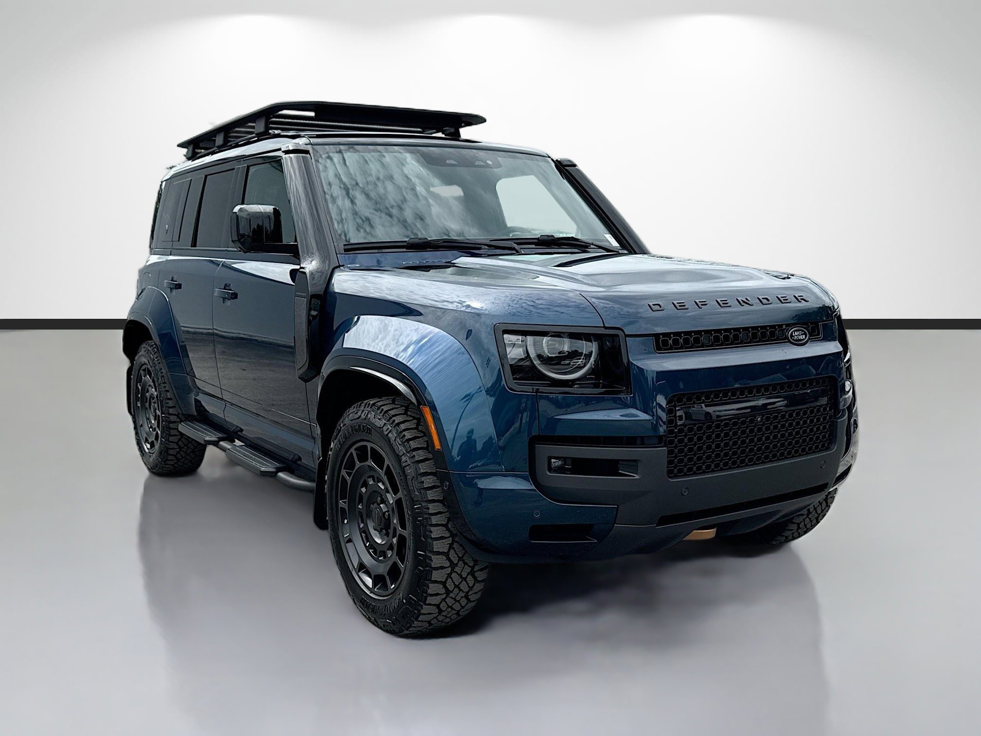 New 2026 Sargasso Blue Land Rover OCTA image 7