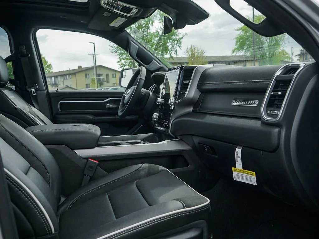 2026 RAM 1500 Laramie - Photo 9