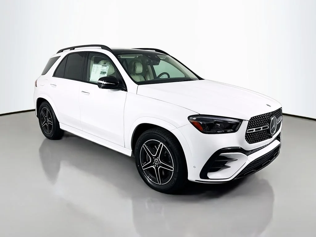 New 2026 MANUFAKTUR Moonlight White Metallic Mercedes-Benz GLE 450 image 7