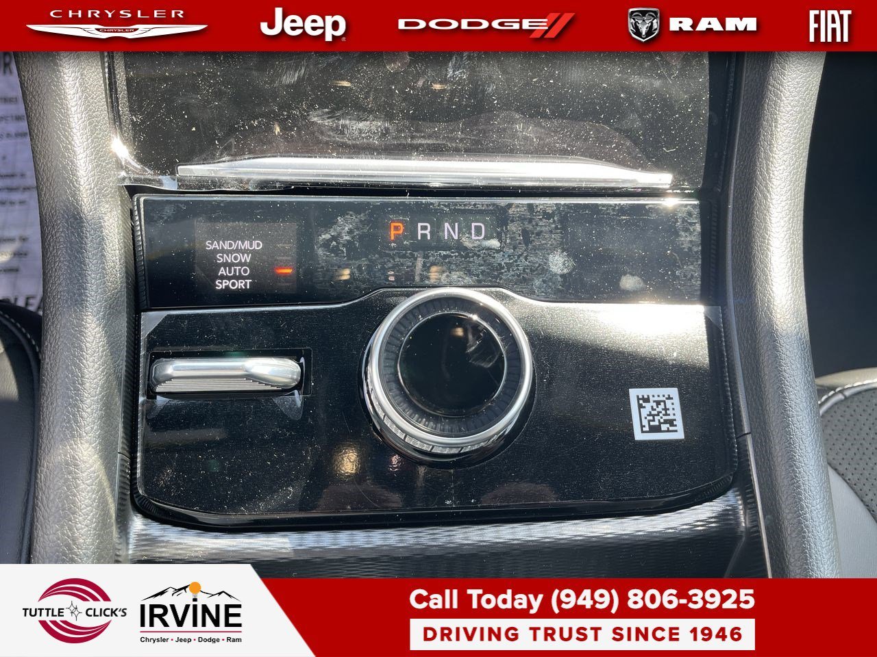 New 2026 Bright White Clear-Coat Exterior Paint Jeep Laredo Altitude image 19