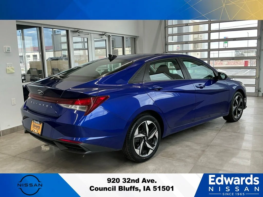 Used 2023 Blue Hyundai SEL image 8
