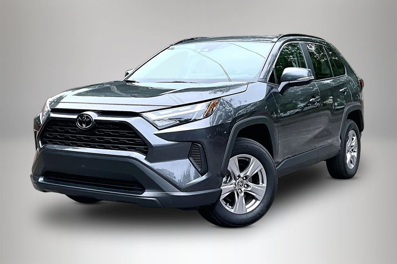 2025 Toyota RAV4 XLE FWD's photo