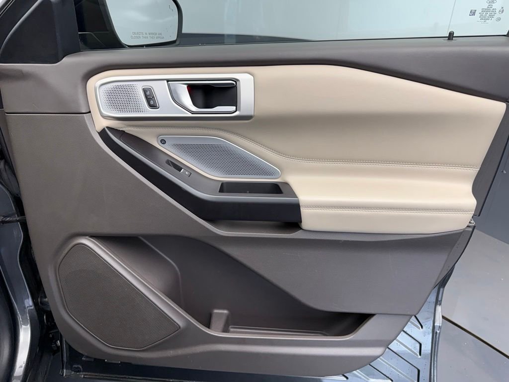 Used 2020 Gray Ford Platinum image 67