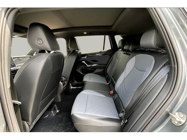 New 2026 Platinum Gray Metallic Volkswagen 2.0T SE R-Line Black image 21