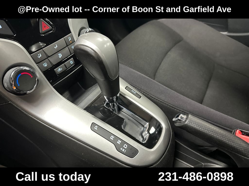 Used 2014 Red Chevrolet 1LT image 24
