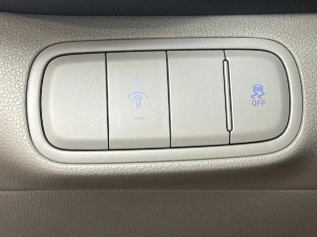 New 2026 Lunar White Hyundai SEL image 22