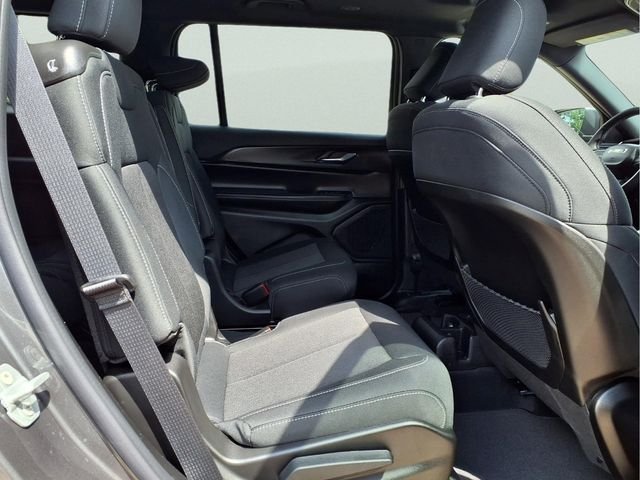 New 2026 Baltic Gray Metallic Clear-Coat Exterior Paint Jeep Laredo X image 16