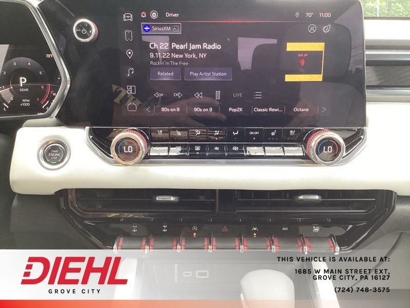 Used 2024 White GMC AT4X image 34