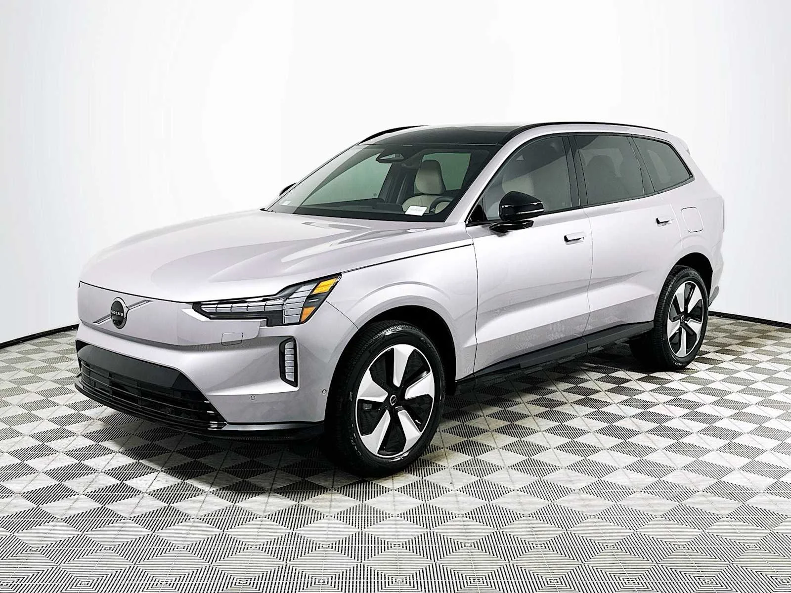 New 2026 Aurora Silver Volvo Plus image 3
