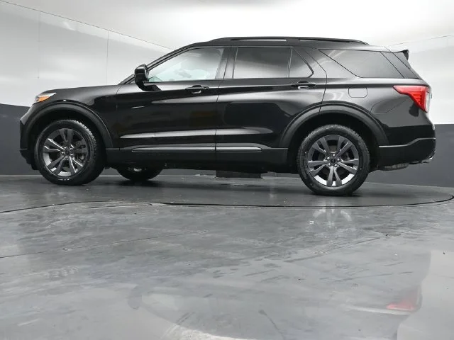 Certified Used 2024 Agate Black Metallic Ford XLT image 42