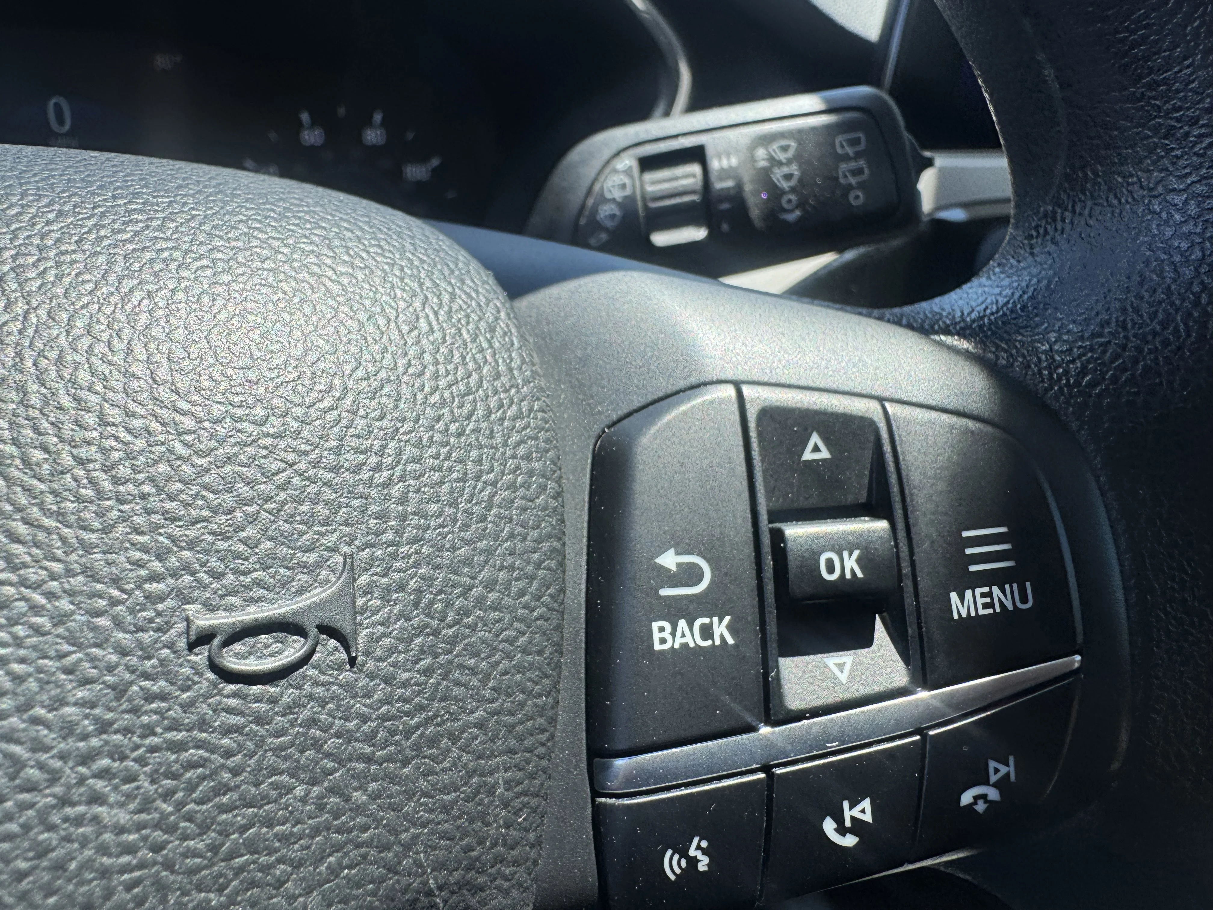 Used 2020 Blue Metallic Ford SE image 14