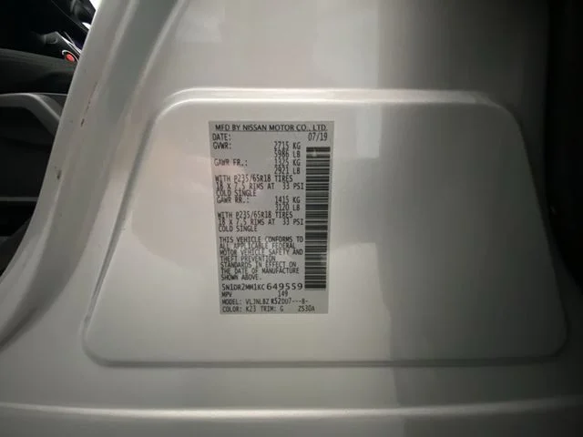 Used 2019 Silver Nissan S image 27