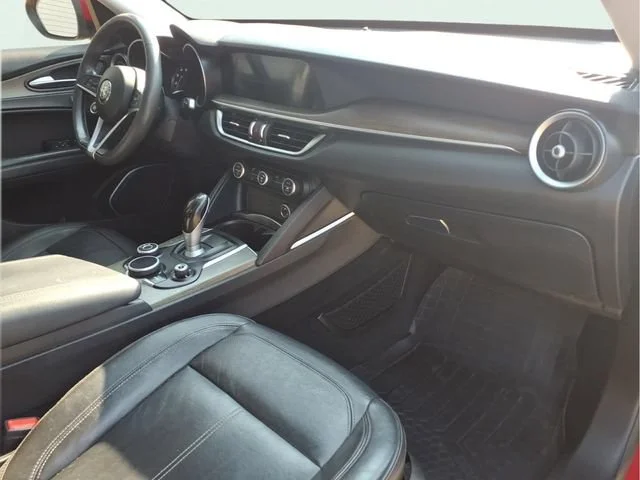Used 2018 Red Alfa Romeo Ti AWD image 22