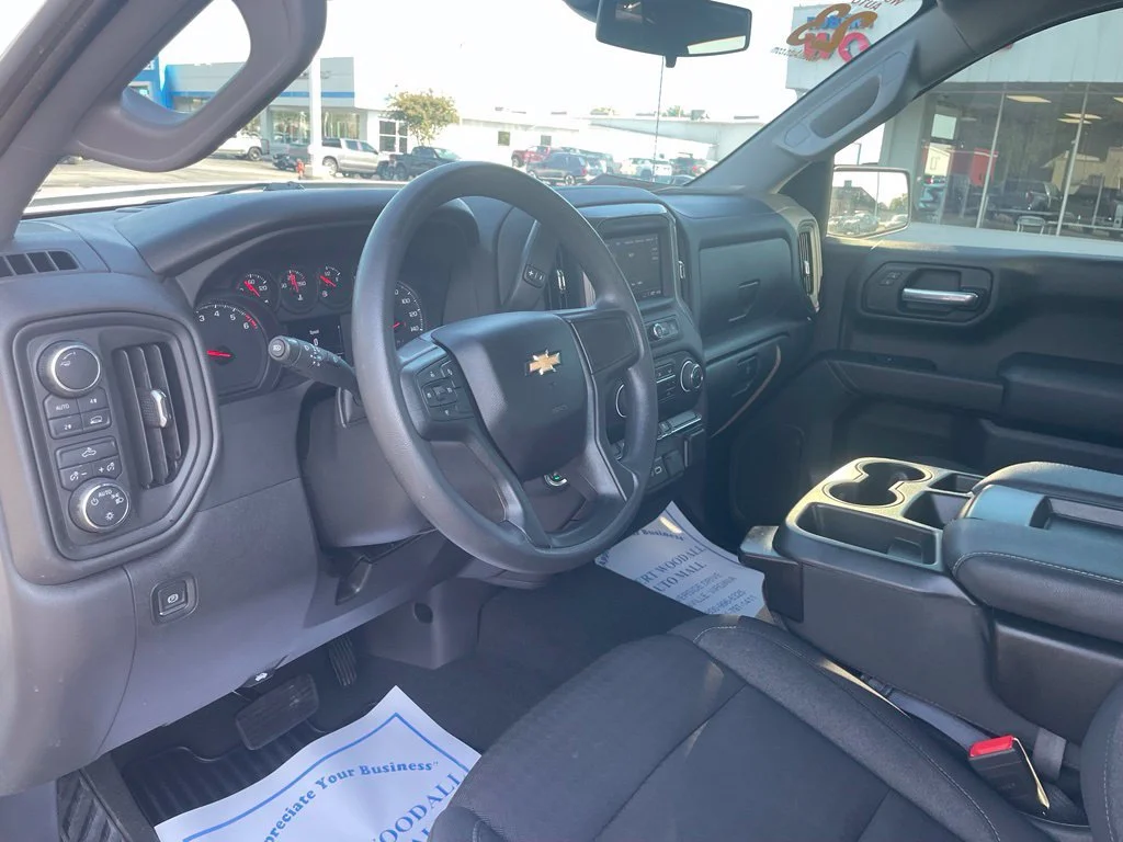 Used 2023 SUMMIT WHITE Chevrolet Custom image 12