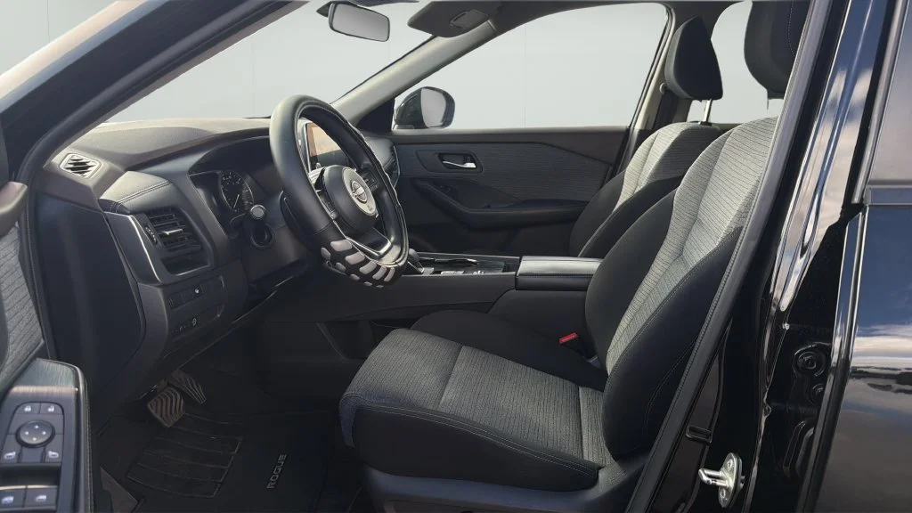 Used 2023 Black Nissan SV image 9