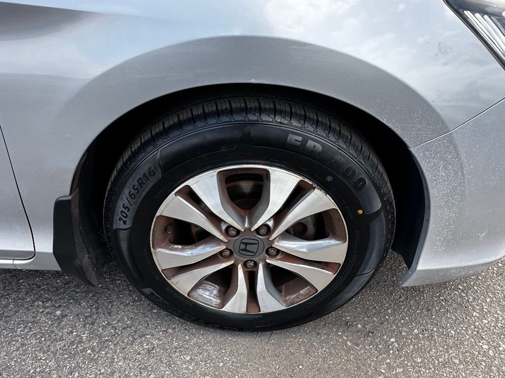 Used 2013  Honda LX image 13